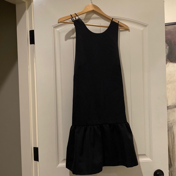 H&M Strapt Black Peplum Skirt cocktail dress - Picture 1 of 3